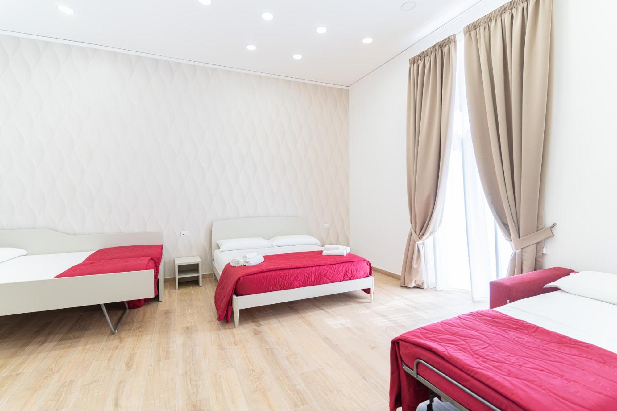 Toto E Peppino Luxury Rooms Napoli Bagian luar foto